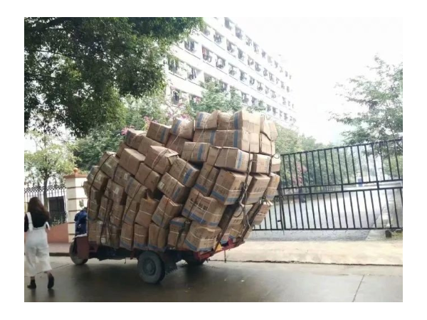 邁世與你分享一則正能量小故事：雖生活不易，但也要樂觀